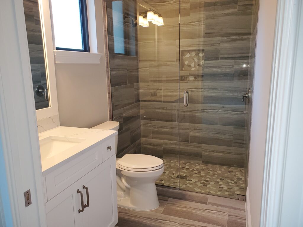 Horizontal Grey Plank Shower