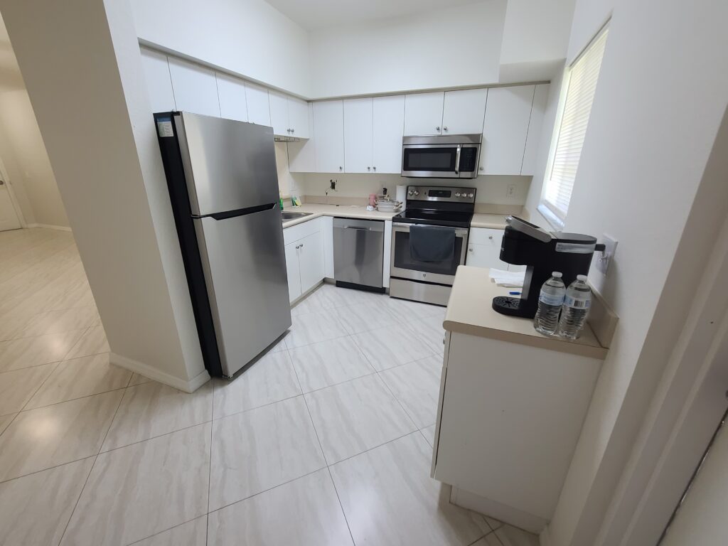 Clean Minimalist Kitchen Tile Design