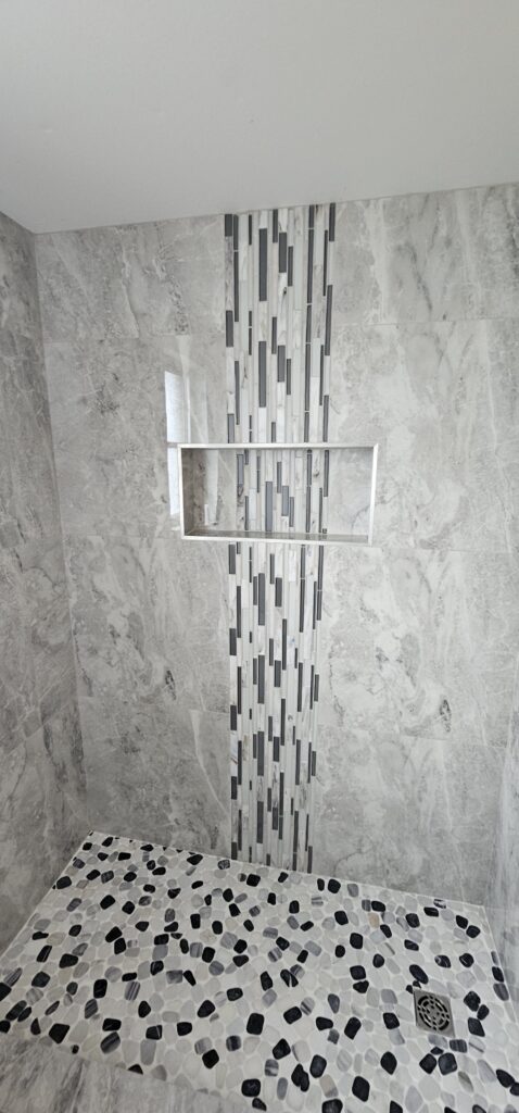 Vertical Linear Mosaic Feature Niche