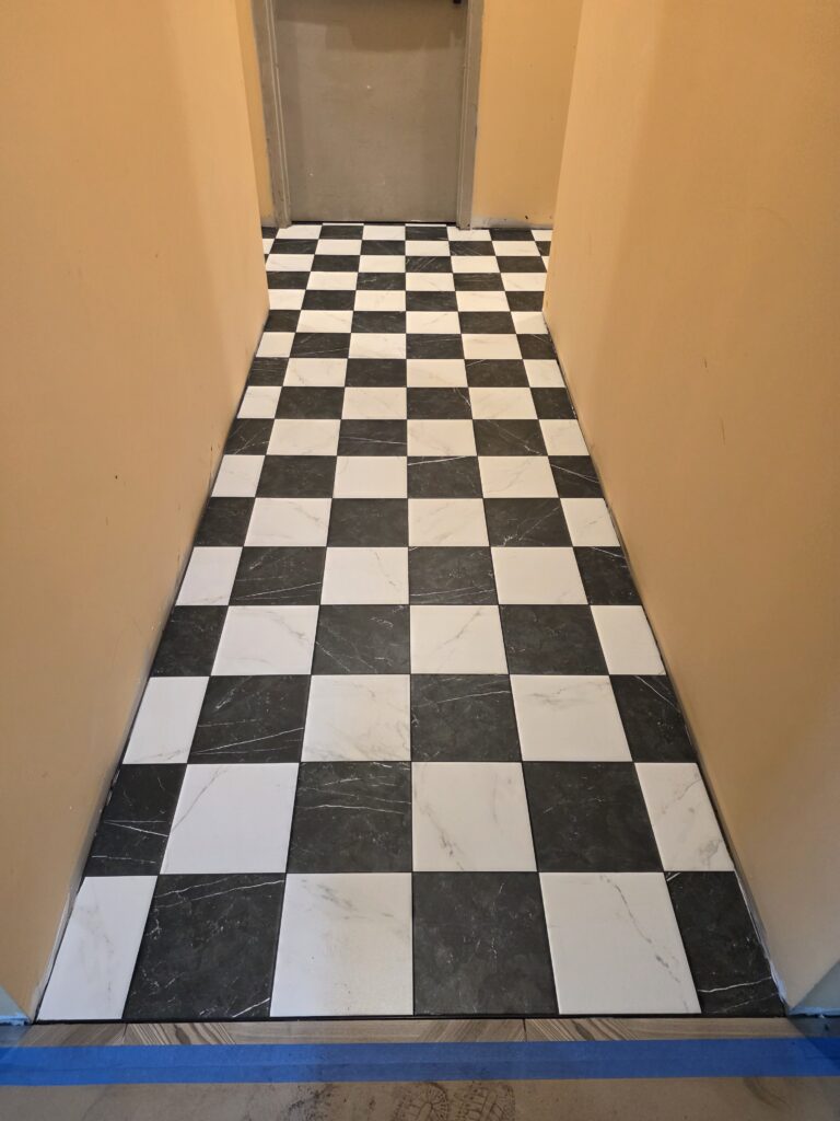 Retro Bold Checkerboard Tiling